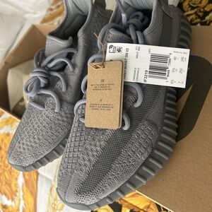 YEEZY 350 BOOST 350 V2